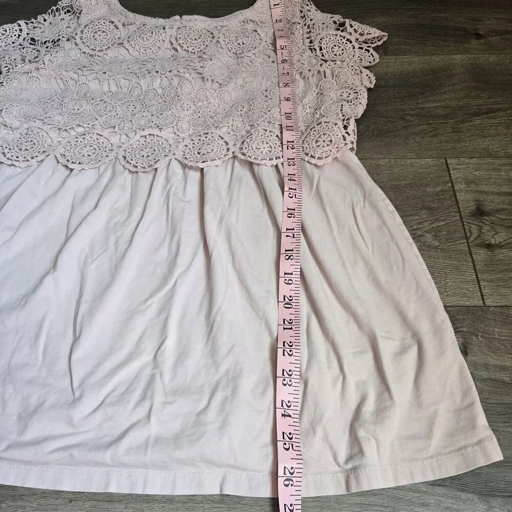 Motherhood Maternity Top M Pink Crochet Lace Overlay Babydoll Short Sleeve - Picture 7 of 13